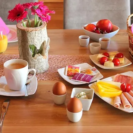 Bischofsberg - Laerchen-wellness Casa de hóspedes 3*